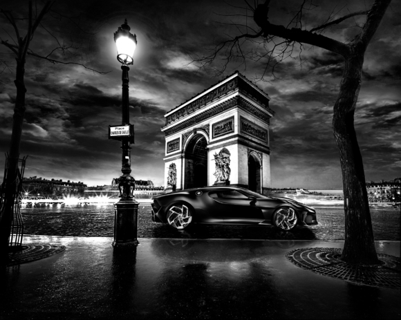 Bugatti la voiture noire in Paris 