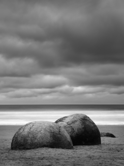 Moeraki boulders